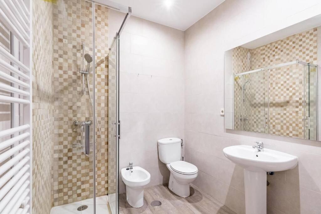 Apartamento Proximo A Gran Via Madrid Διαμέρισμα Εξωτερικό φωτογραφία