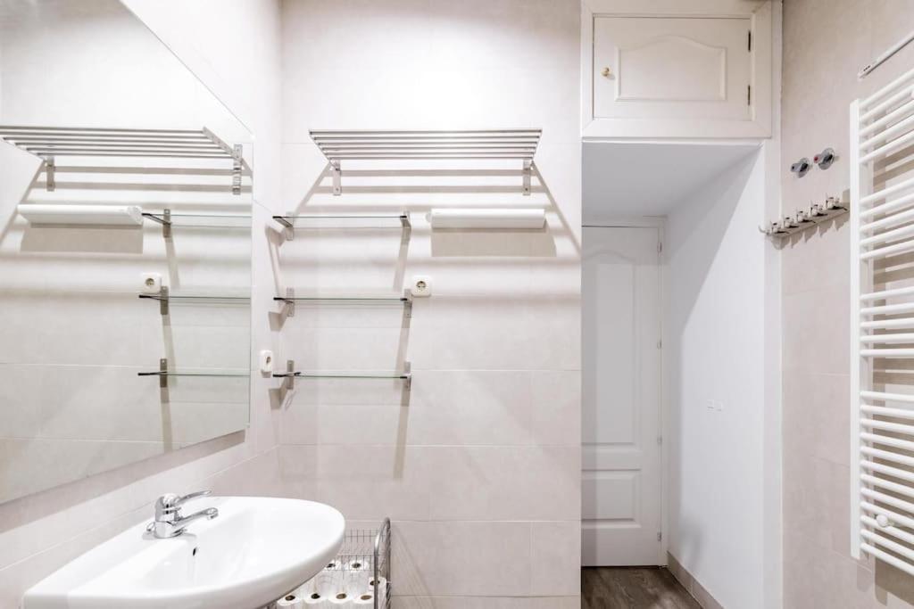 Apartamento Proximo A Gran Via Madrid Διαμέρισμα Εξωτερικό φωτογραφία